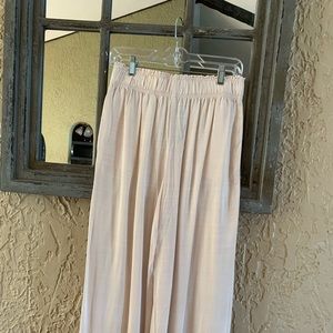 Wide leg pants